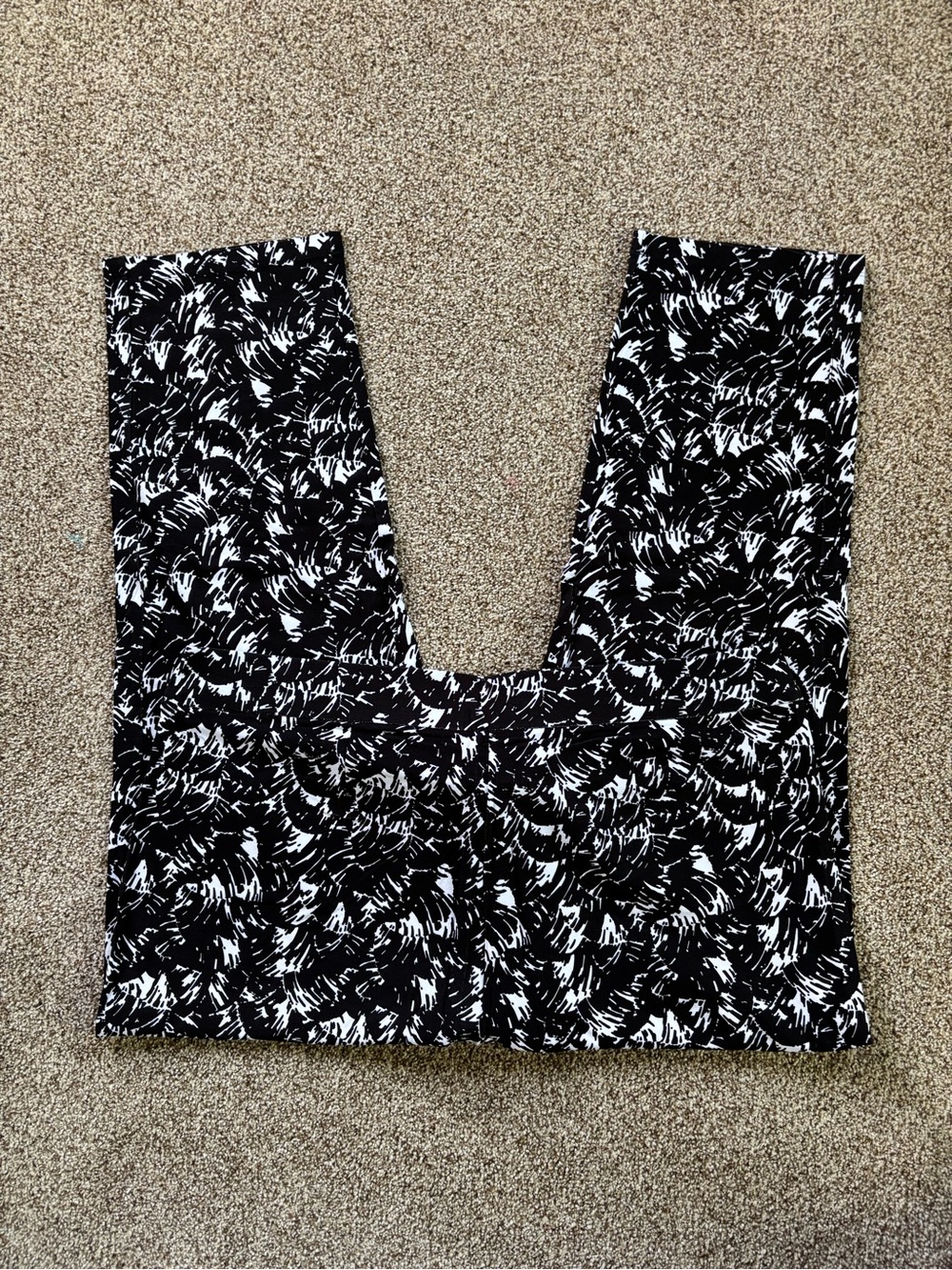 *NEW* Chico’s Travelers Printed Crepe Ankle Pant - Size 20R